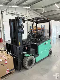 Elektromos 4 kerekű 2021  Mitsubishi FB25CN (1)