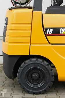 CAT Lift Trucks GP18 Triplex