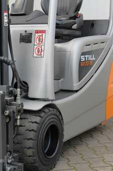 Elettrico 3 ruote 2013  Still RX20-18 Triplex Zinkenversteller (15)