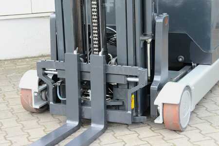 Reach Truck 2013  Still FM-X20 (12)