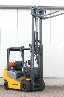Treibgasstapler 2014  Jungheinrich TFG320 (16)