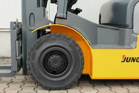 Treibgasstapler 2014  Jungheinrich TFG320 (18)