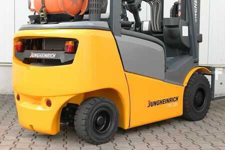 Treibgasstapler 2014  Jungheinrich TFG320 (22)