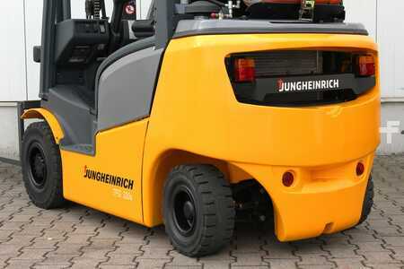 Treibgasstapler 2014  Jungheinrich TFG320 (24)