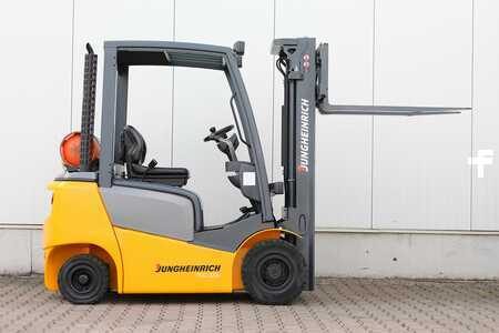 Treibgasstapler 2014  Jungheinrich TFG320 (6)