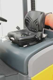 Treibgasstapler 2014  Jungheinrich TFG320 (7)