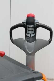 Ruční vysokozdvižný vozík 2017  Still EXV16i - Triplex 5,55m - Initialhub (6)