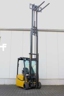 Elektro 3 Rad 2014  Yale ERP18VT MWB Triplex (16)