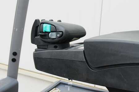 Eléctrico - 3 rodas 2017  Jungheinrich EFG318k (19)