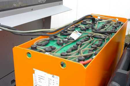 Chariots à mât rétractable 2018  Still FM-X25 (16)