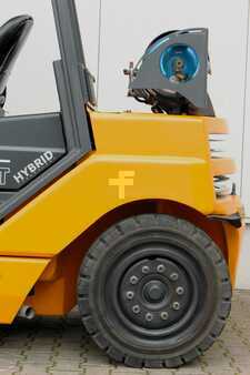 Gázüzemű targoncák 2006  Still R70-40T - Triplex mit  Stabau S12-KG30 (6)