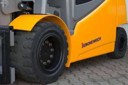 Elektro 4 Rad 2022  Jungheinrich EFG545 - Triplex (6)