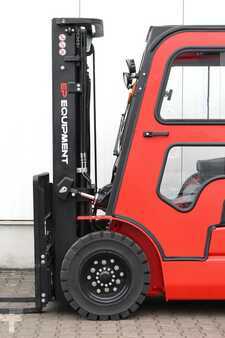 Elektro čtyřkolový VZV 2022  EP Equipment EFL252 Triplex Li-Ion (17)