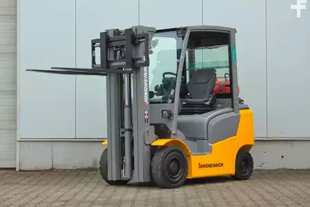 LPG Forklifts 2019  Jungheinrich TFG320 - Triplex (1)