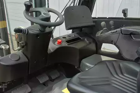 Elektro 4 Rad 2018  Linde E18PH Triplex (2)