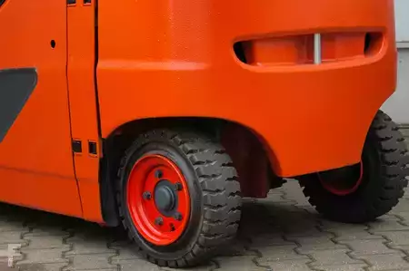 Elektro 4 Rad 2018  Linde E18PH Triplex (19)