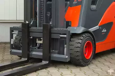 Elektro 4 Rad 2018  Linde E18PH Triplex (24)