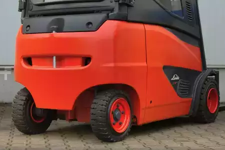 Elektro 4 Rad 2018  Linde E18PH Triplex (5)
