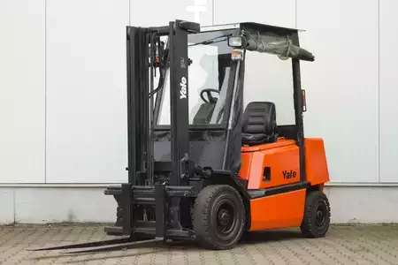 Carretilla elevadora diésel 1998  Yale GDP25TF (2)
