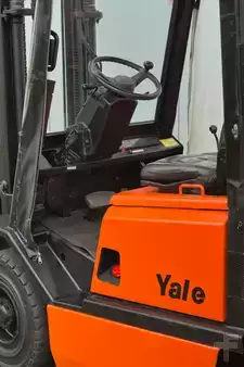 Carretilla elevadora diésel 1998  Yale GDP25TF (9)