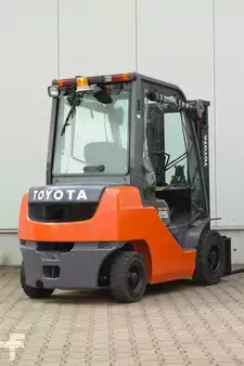 Carretilla elevadora diésel 2016  Toyota 02-8FDF25 (13)