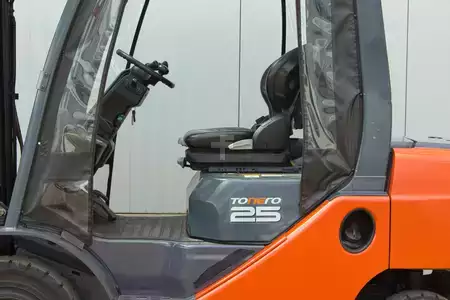 Carretilla elevadora diésel 2016  Toyota 02-8FDF25 (16)