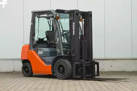 Carretilla elevadora diésel 2016  Toyota 02-8FDF25 (19)