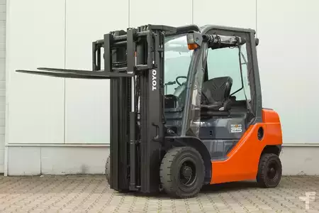 Carretilla elevadora diésel 2016  Toyota 02-8FDF25 (22)