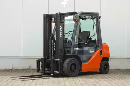 Carretilla elevadora diésel 2016  Toyota 02-8FDF25 (26)
