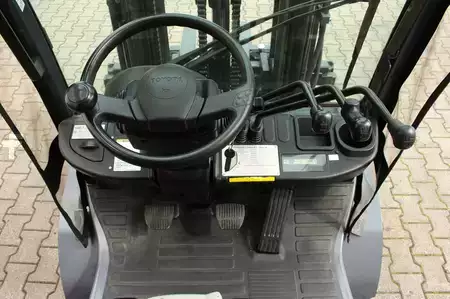 Carretilla elevadora diésel 2016  Toyota 02-8FDF25 (27)