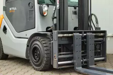 Diesel gaffeltruck 2012  Still RX70-25 (3)