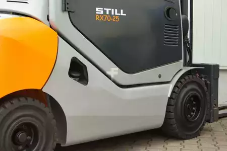 Diesel gaffeltruck 2012  Still RX70-25 (7)