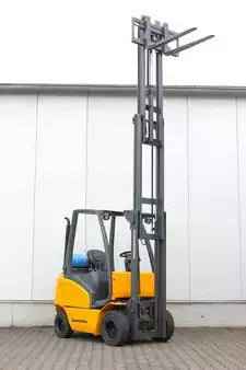 Treibgasstapler 2008  Jungheinrich TFG316s Triplex (19)