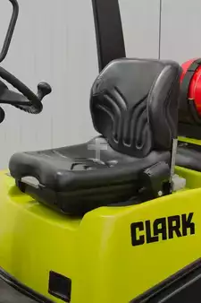 Treibgasstapler 2008  Clark C20SL - Triplex (3)