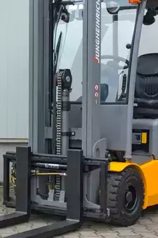 Elektro 3 Rad 2020  Jungheinrich EFG113 Freihub 3m Elektro UVV (19)