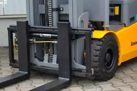 Elektro 3 Rad 2020  Jungheinrich EFG113 Freihub 3m Elektro UVV (28)