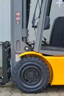 Elektro 3 Rad 2021  Jungheinrich EFG216k (7)