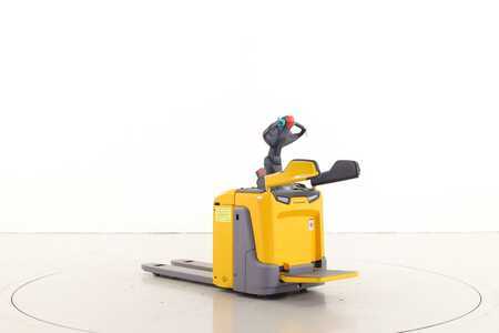 Electric Pallet Trucks 2020  Jungheinrich ERE120 (3)