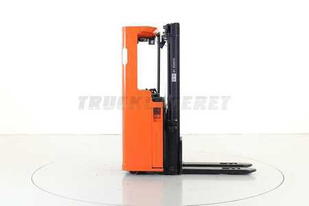 Stapelaars met staplatform 2016  BT SSE 135 (8)