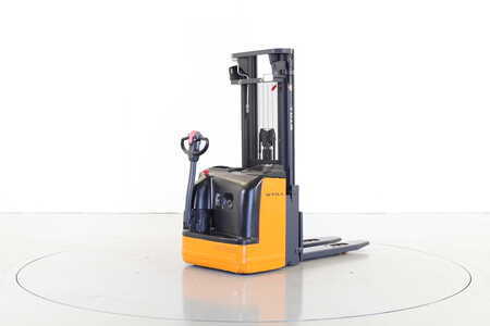 Fahrerstandstapler 2012  Still EGV20LB (1)
