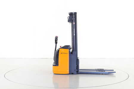 Fahrerstandstapler 2012  Still EGV20LB (8)
