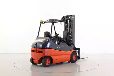 El Truck - 4-hjul 2002  Linde E25-02 (2)