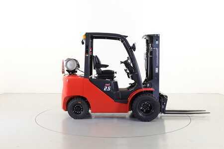 LPG heftrucks 2023  EP Equipment CPYD25-XH3F (1)