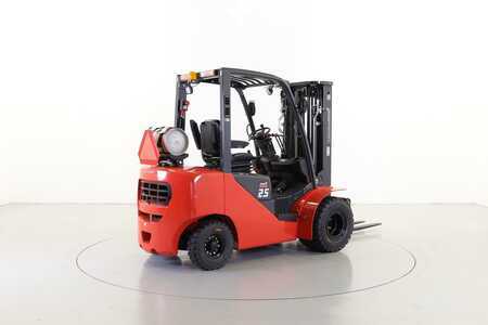 LPG heftrucks 2023  EP Equipment CPYD25-XH3F (2)