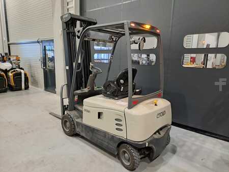 Elektro čtyřkolový VZV 2018  Crown SCF 6060 (3)