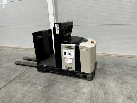 Vertical order pickers 2018  Crown Crown LP3520 (1)