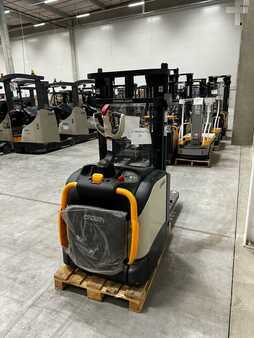 Pallet Stackers 2021  Crown ET4000 (5)