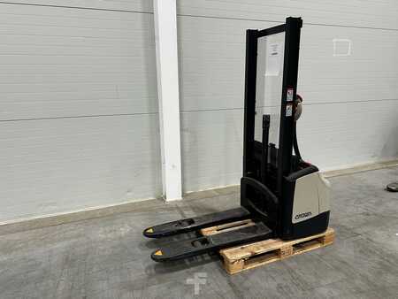 Pallet Stackers 2023  Crown WF3000 (3)
