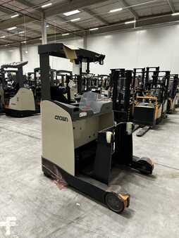Reach Trucks 2023  Crown ESR 1040 (3)