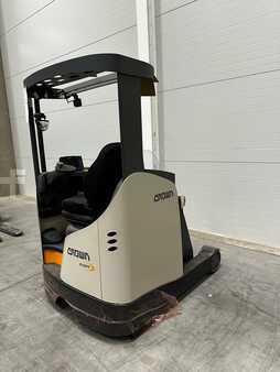Reach Trucks 2023  Crown ESR 1040 (4)